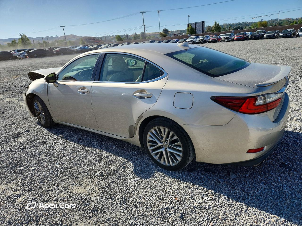 Lexus ES 2016