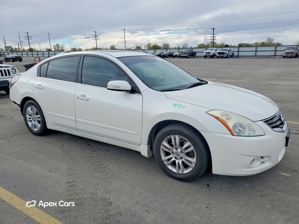Nissan Altima 2011