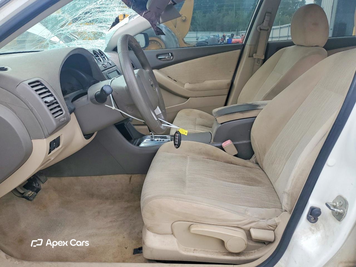 Nissan Altima 2012