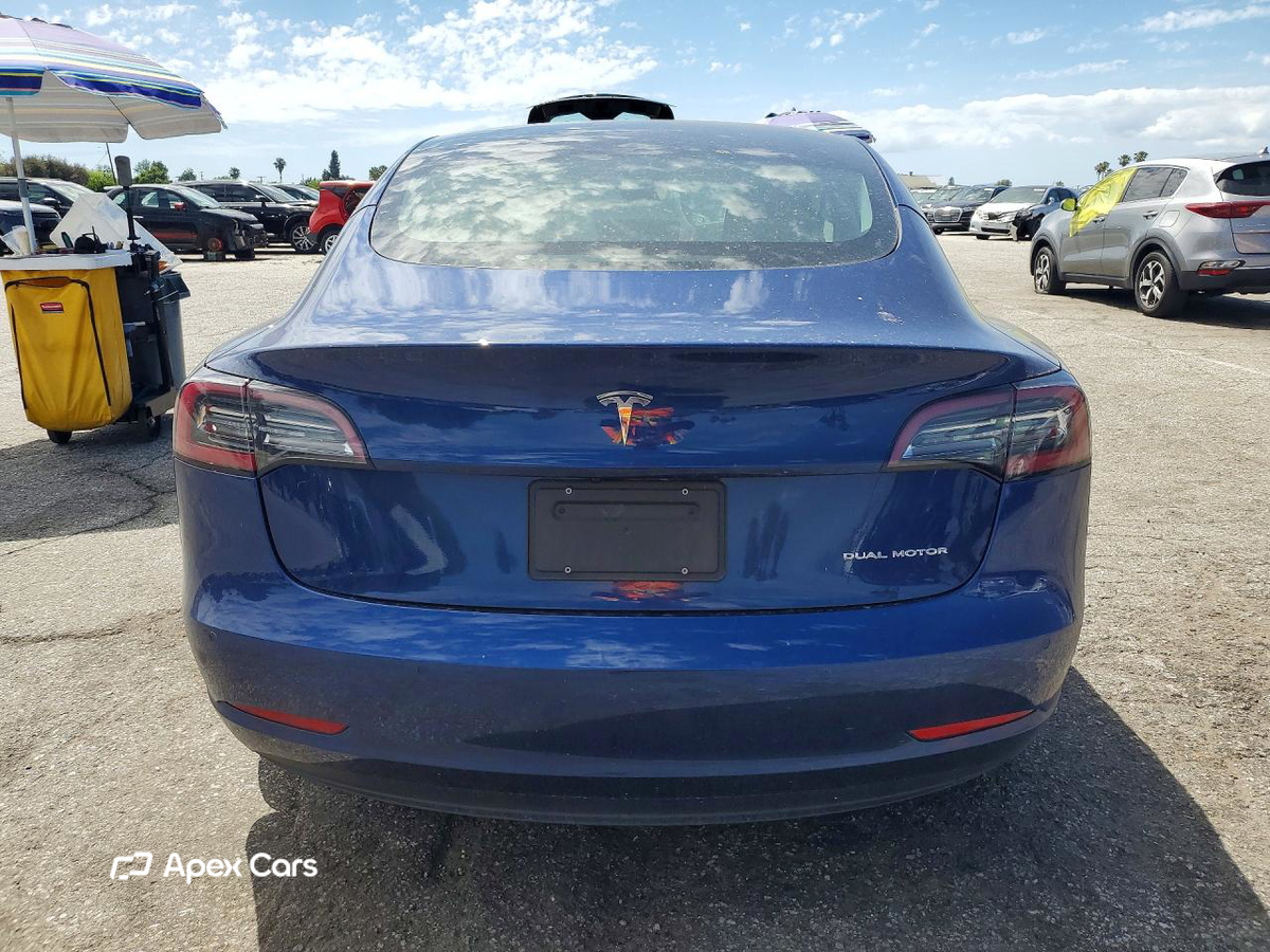 Tesla Model 3 2022