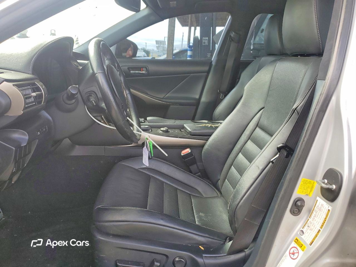 Lexus IS 2015