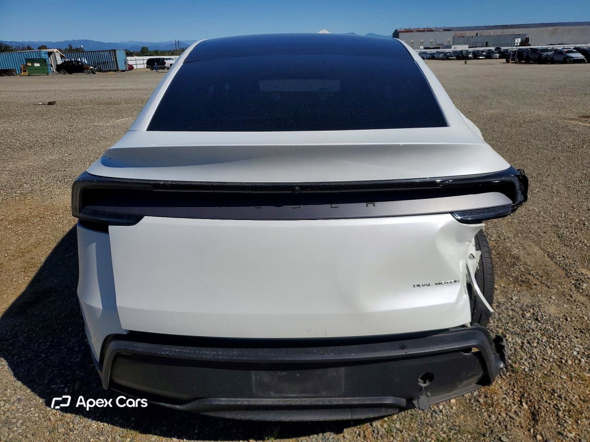 Tesla Model Y 2026