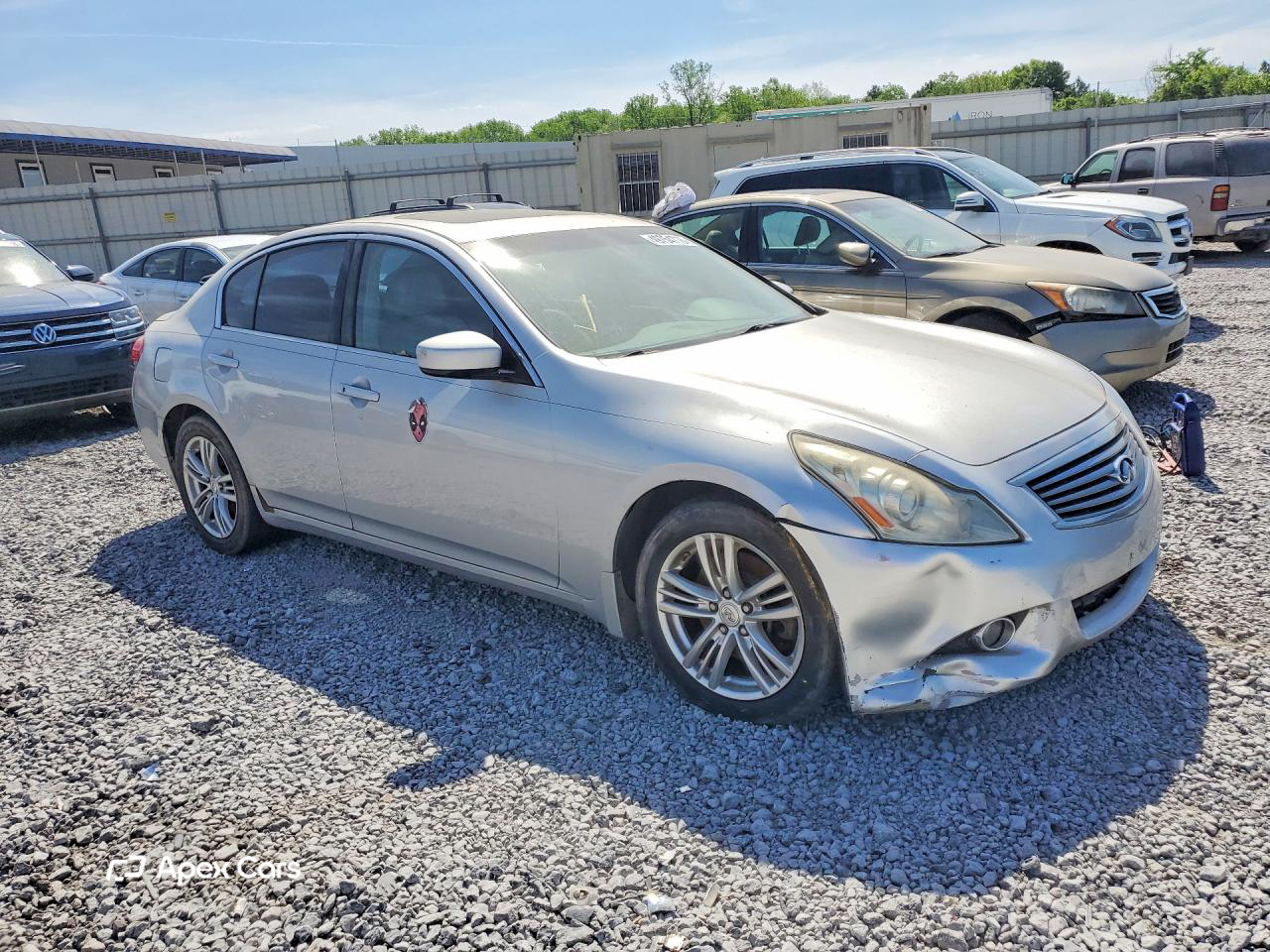 Infiniti G 2011