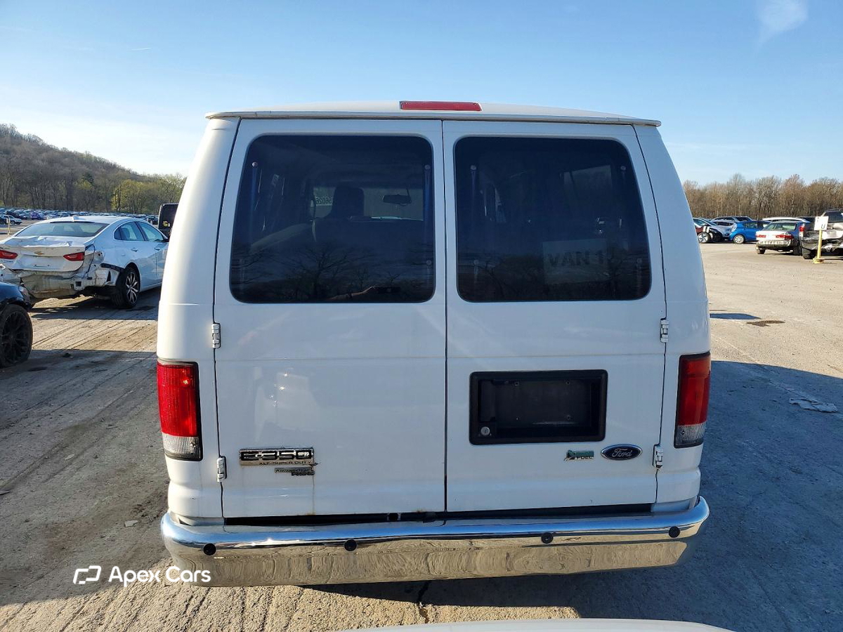 Ford Econoline 2014