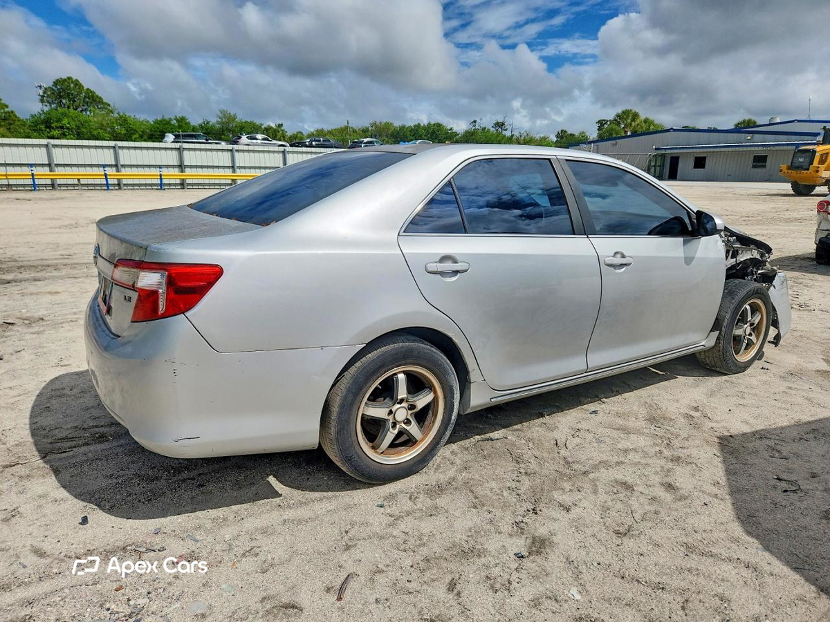 Toyota Camry 2012
