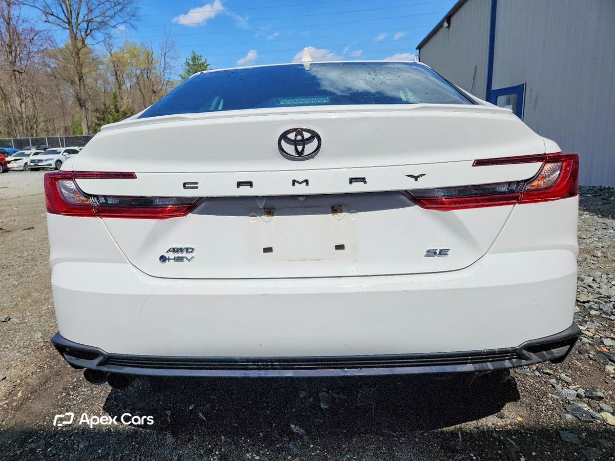 Toyota Camry 2025