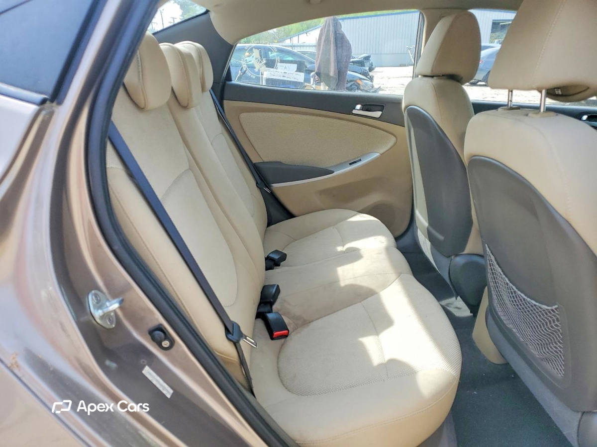 Hyundai Accent 2012