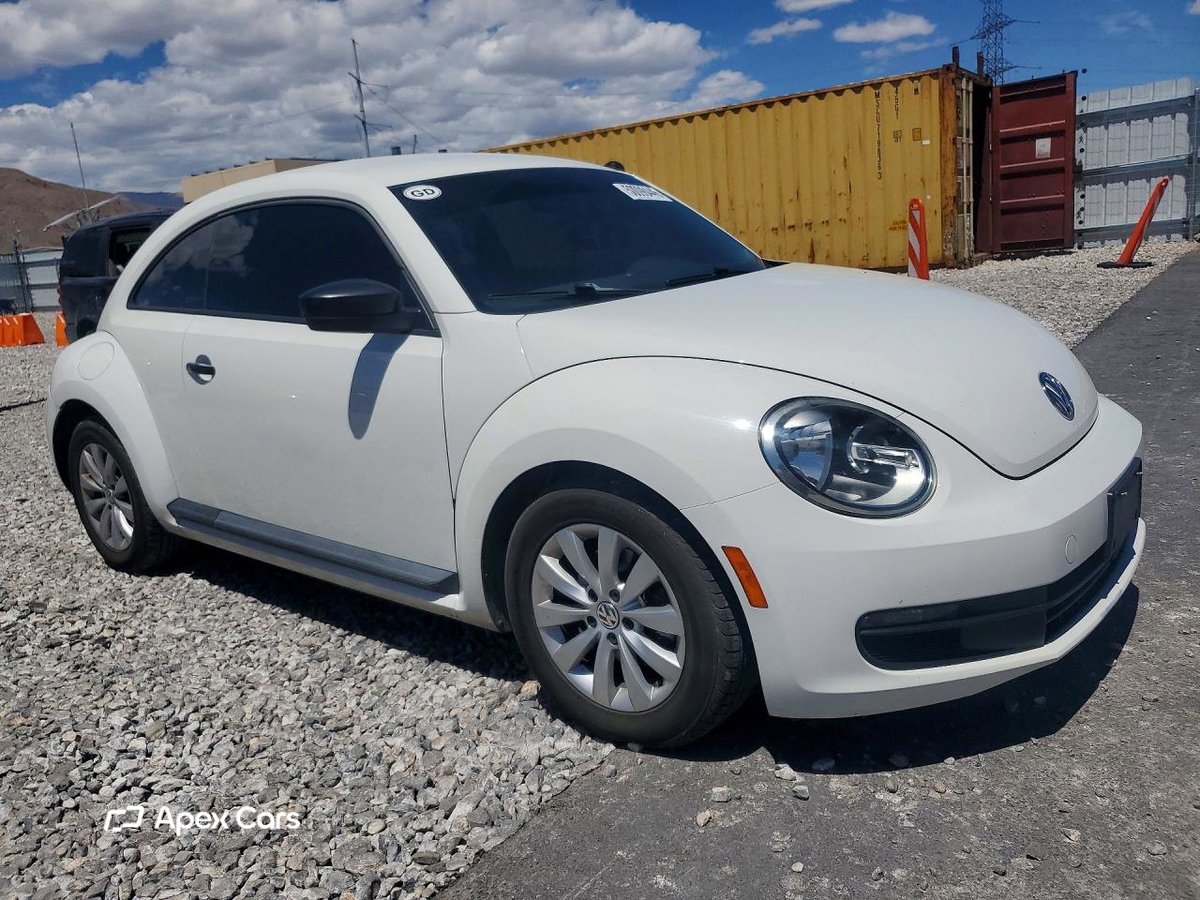 Volkswagen Beetle 2013
