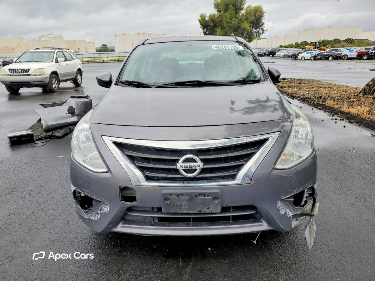 Nissan Versa 2016