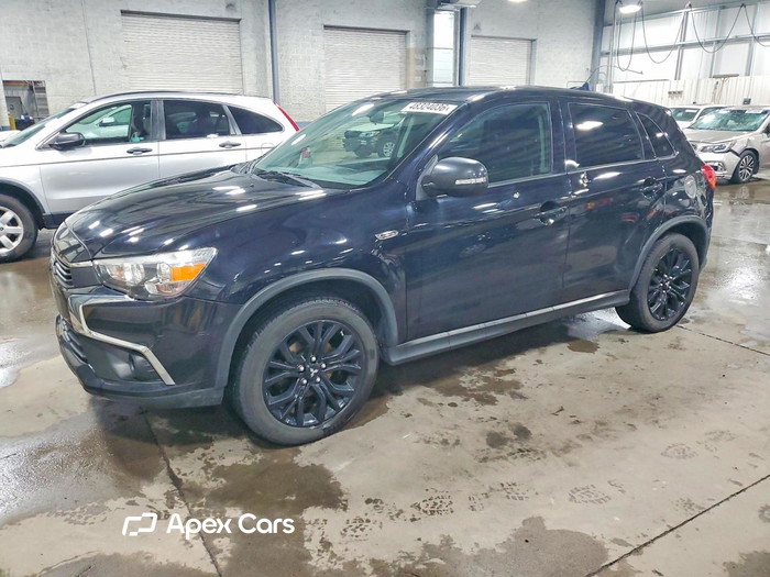 2017 Mitsubishi Outlander - Image 1 of 5