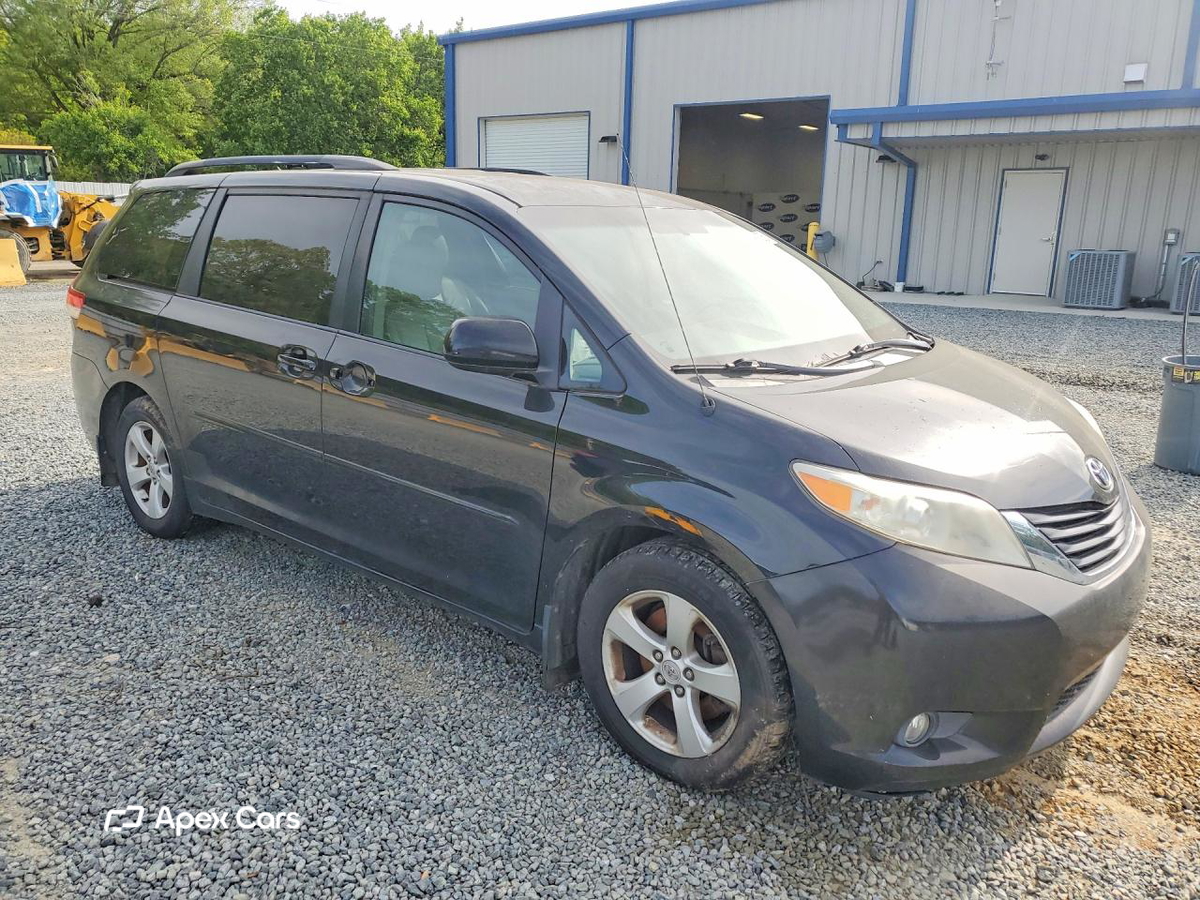 Toyota Sienna 2011