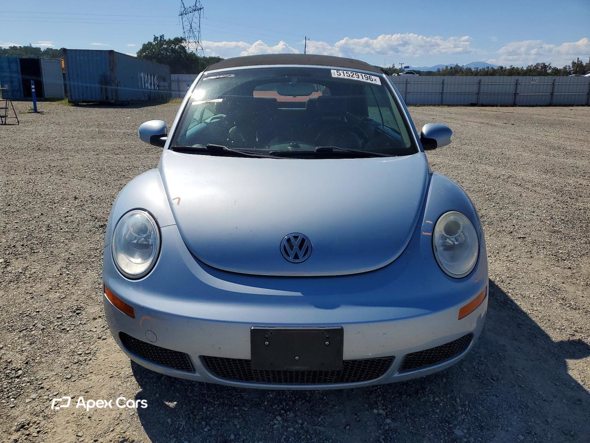 Volkswagen Beetle 2010