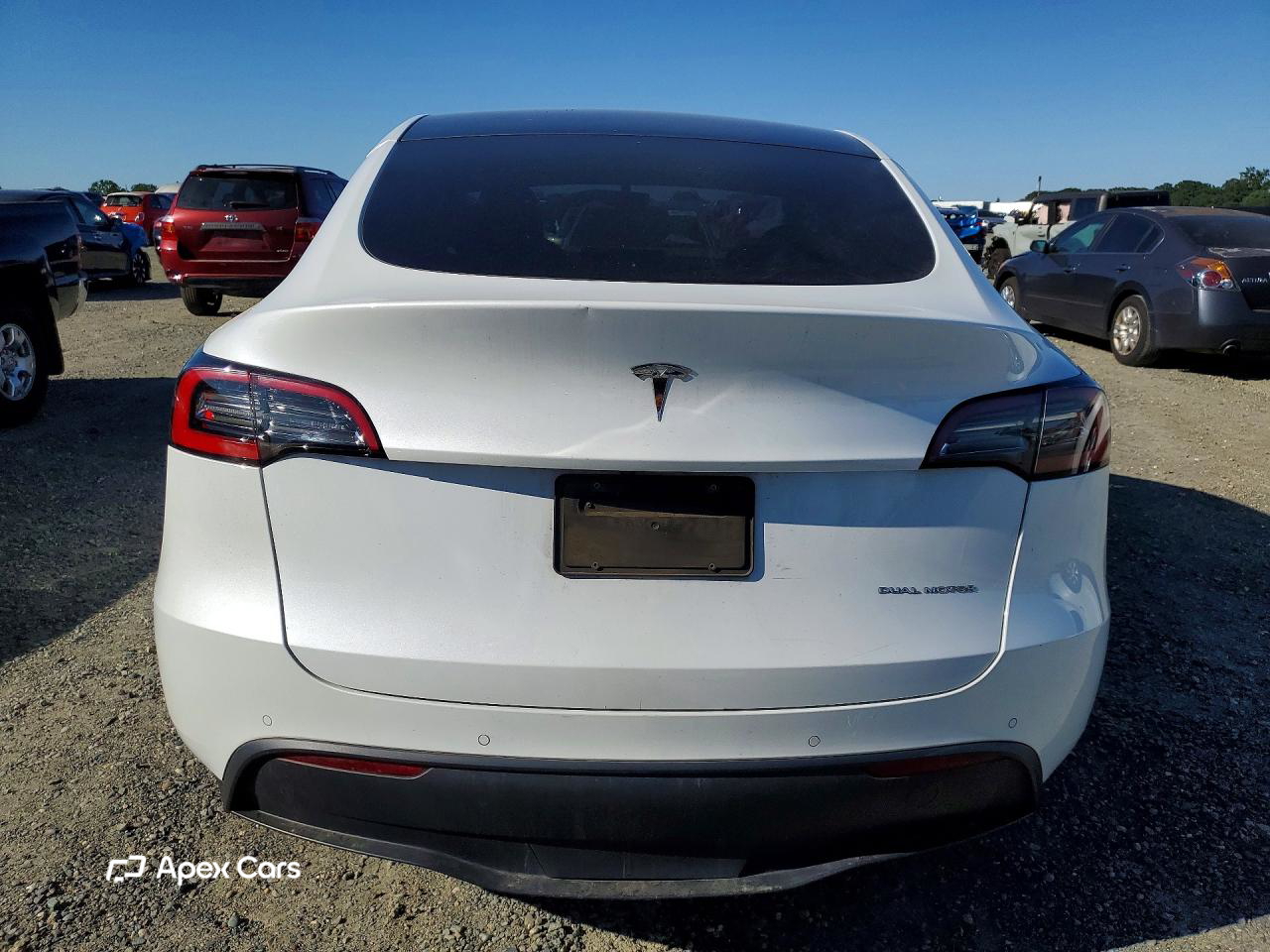 Tesla Model Y 2022