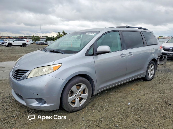 2011 Toyota Sienna - Image 1 of 5