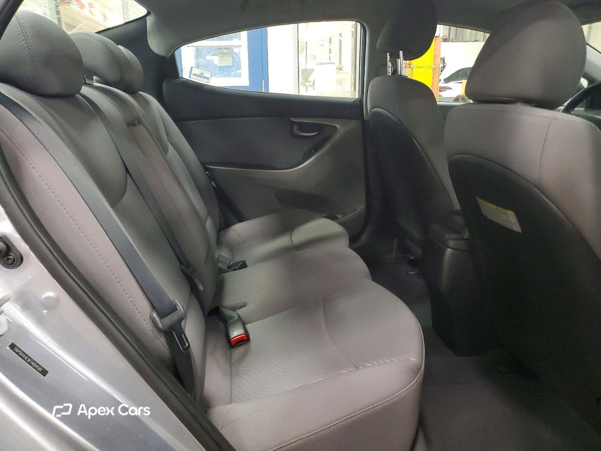 Hyundai Elantra 2015
