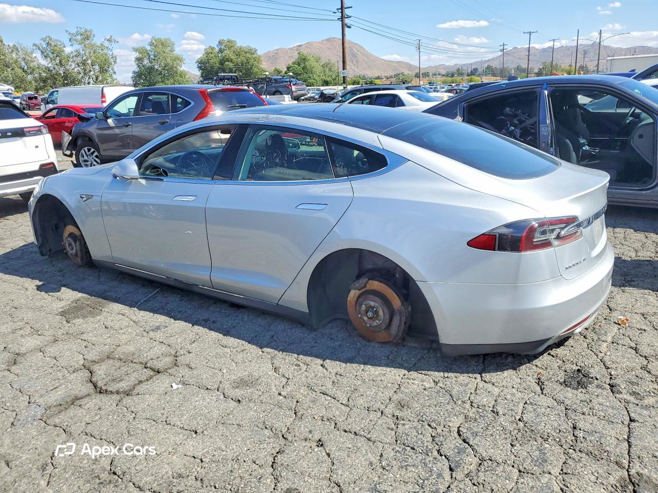 Tesla Model S 2013