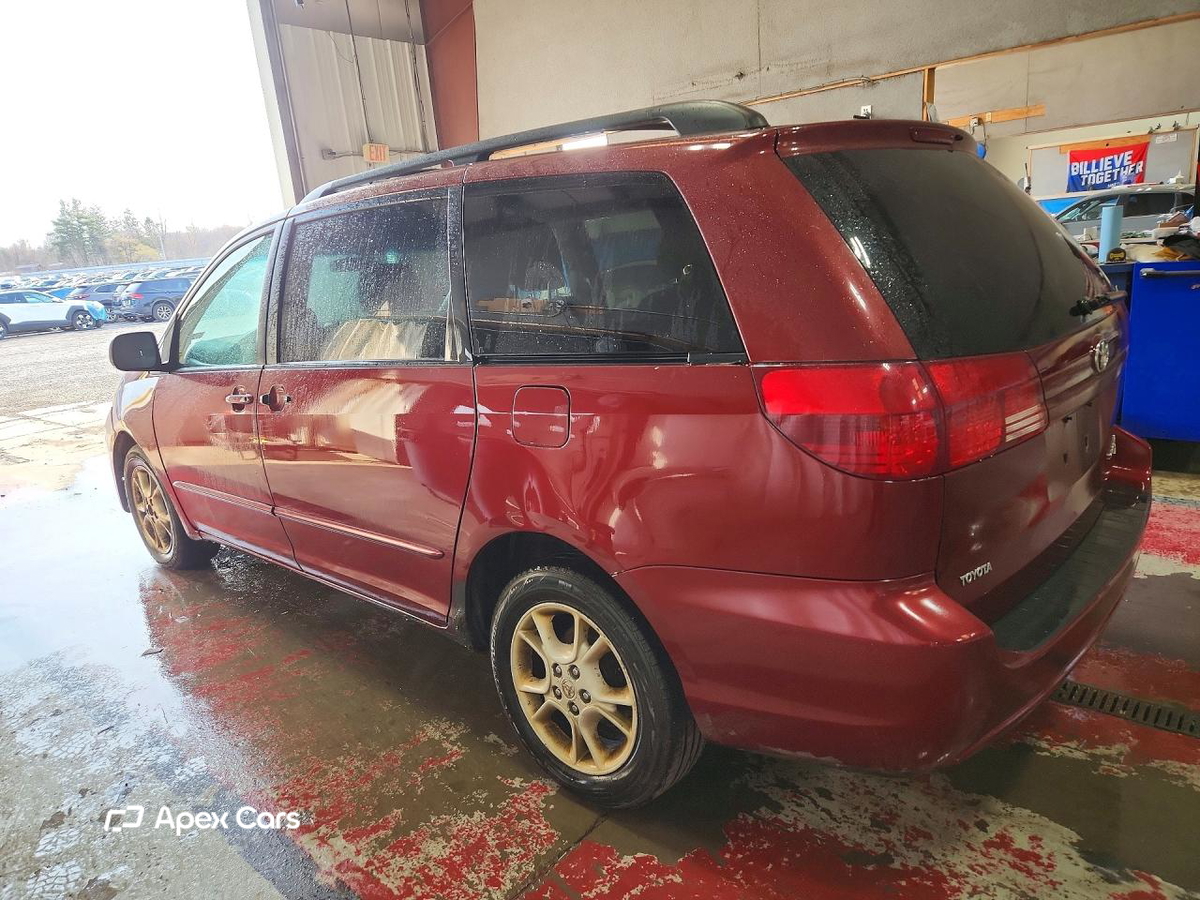 Toyota Sienna 2004