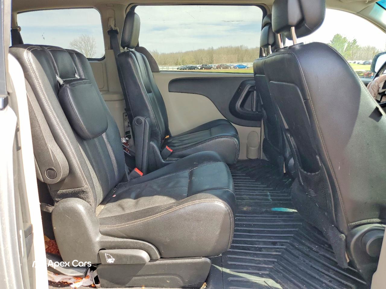Chrysler Voyager 2015