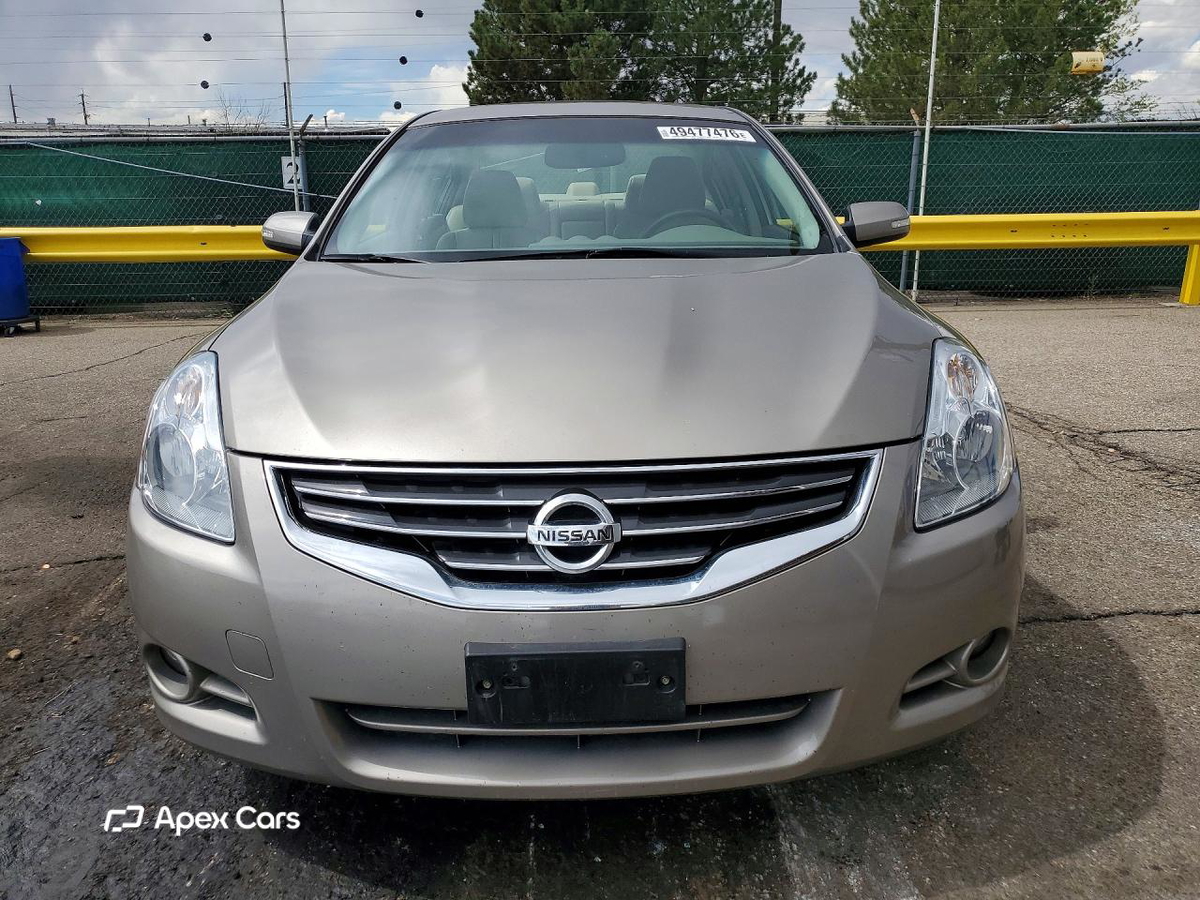 Nissan Altima 2012