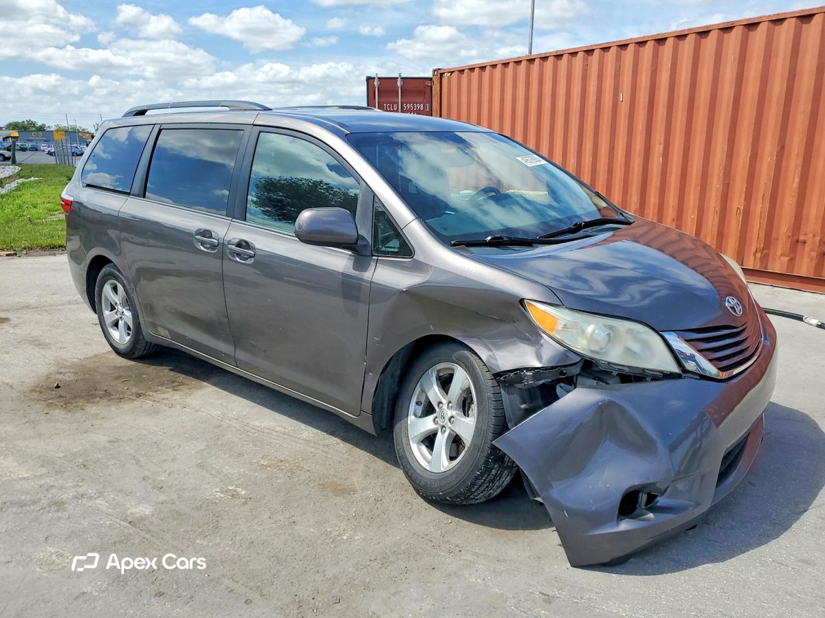 Toyota Sienna 2015