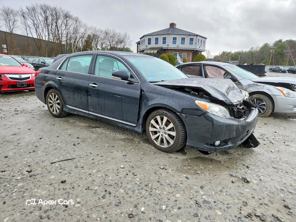 Toyota Avalon 2011