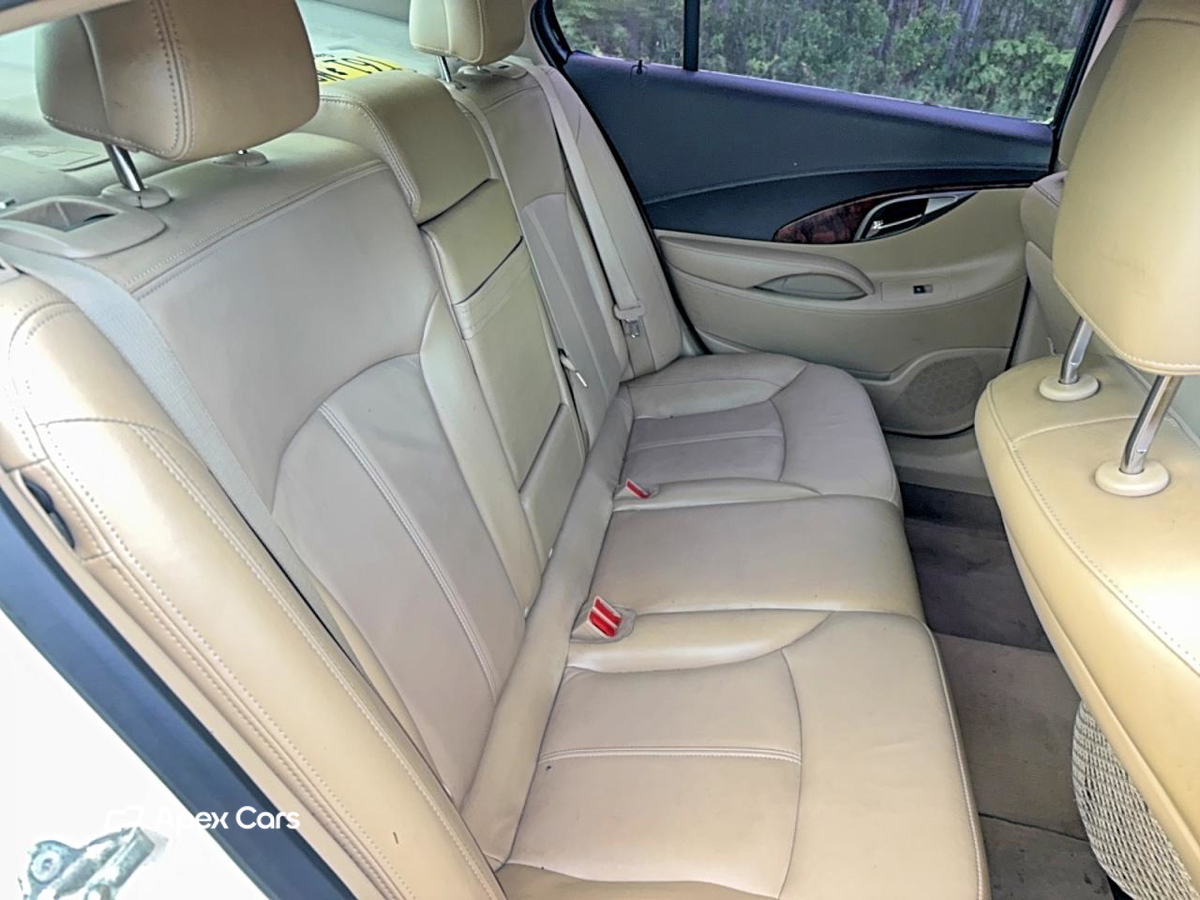 Buick LaCrosse 2011