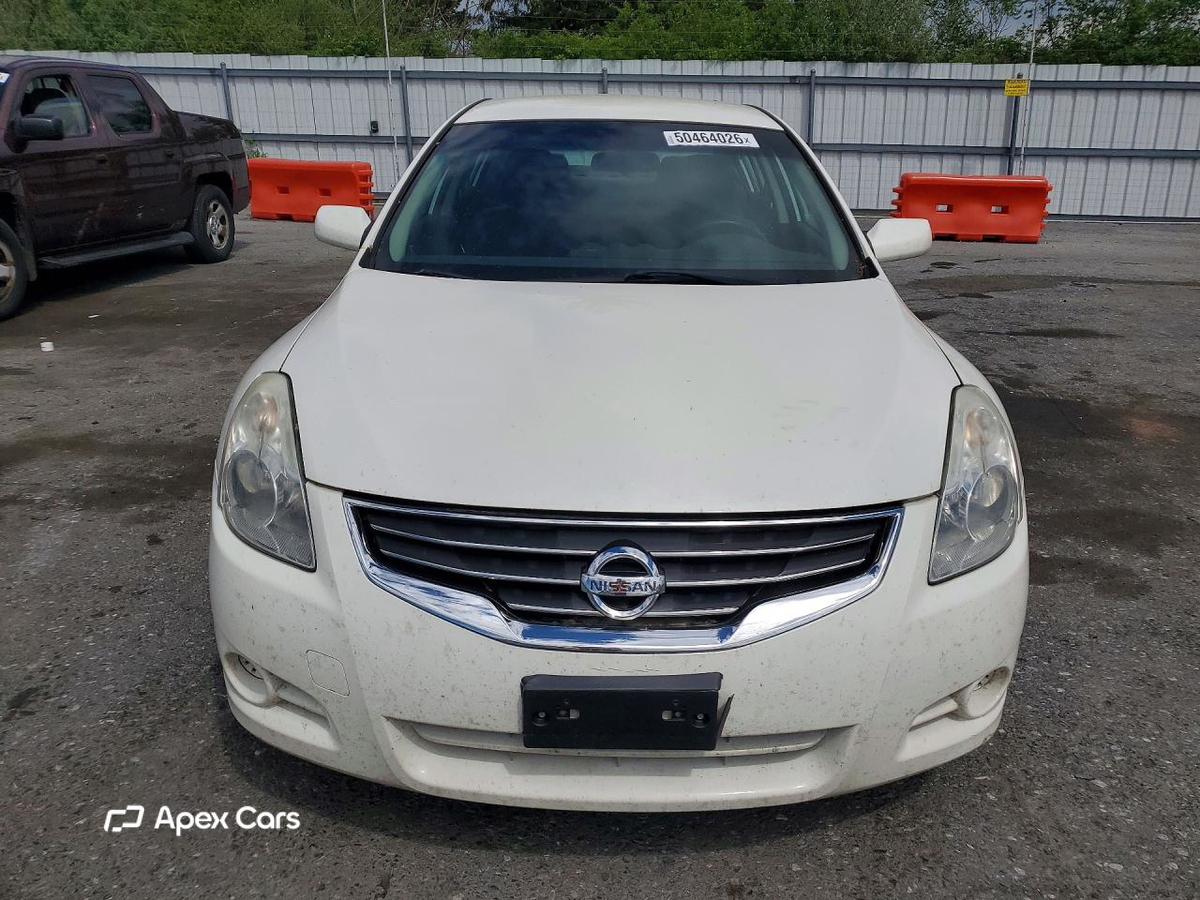 Nissan Altima 2012