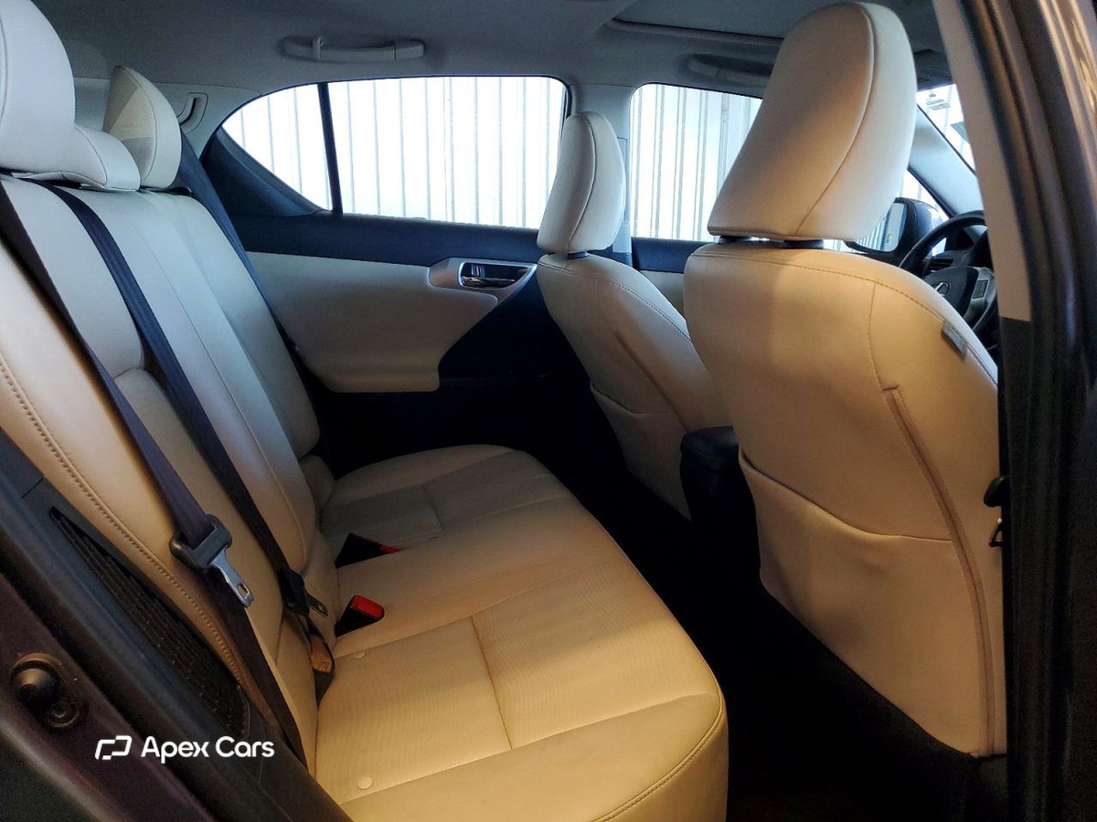 Lexus CT 2013