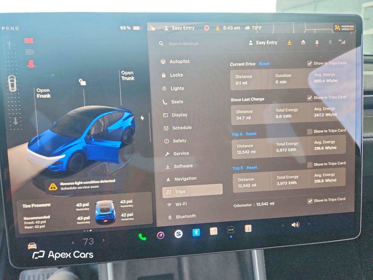 Tesla Model Y 2026