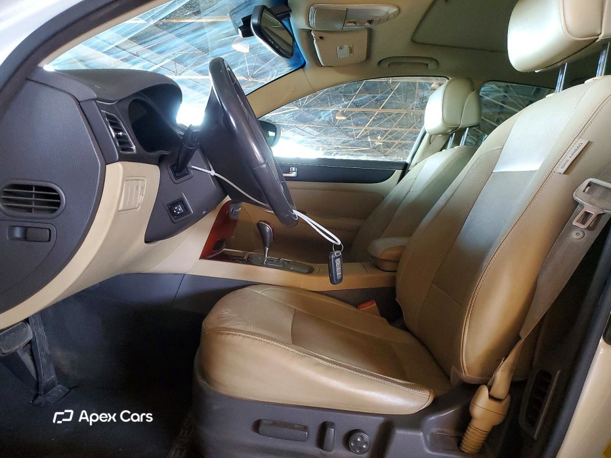 Hyundai Genesis 2012