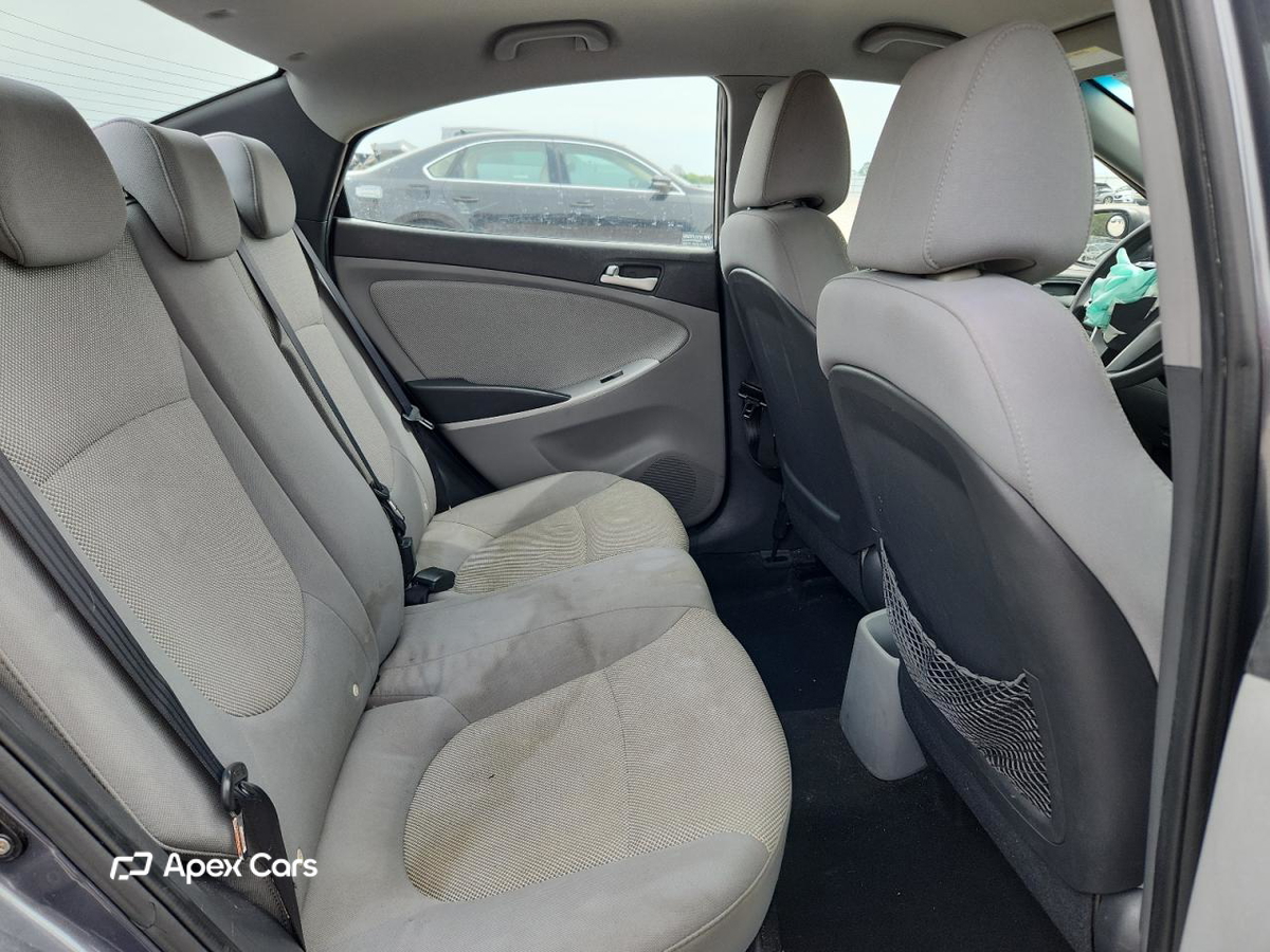 Hyundai Accent 2012