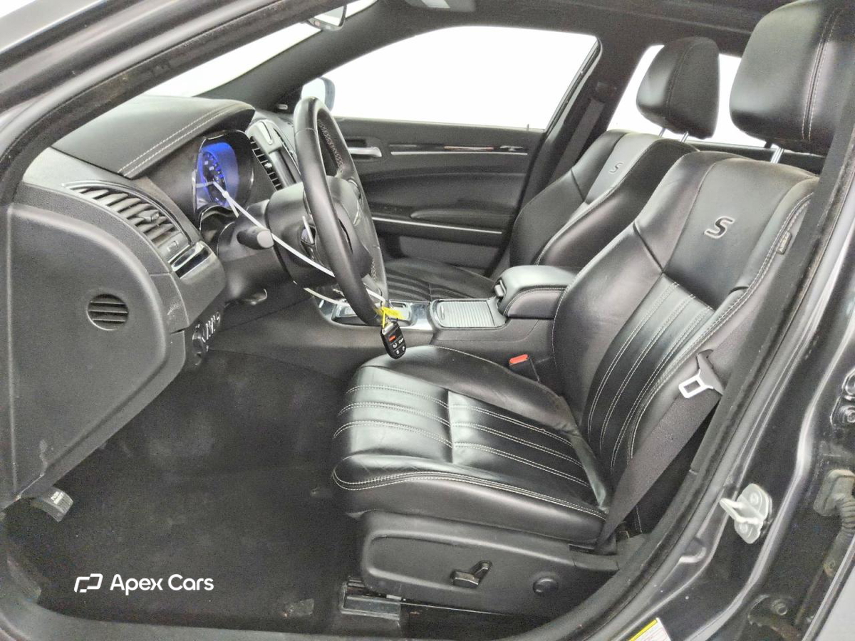 Chrysler 300 2023