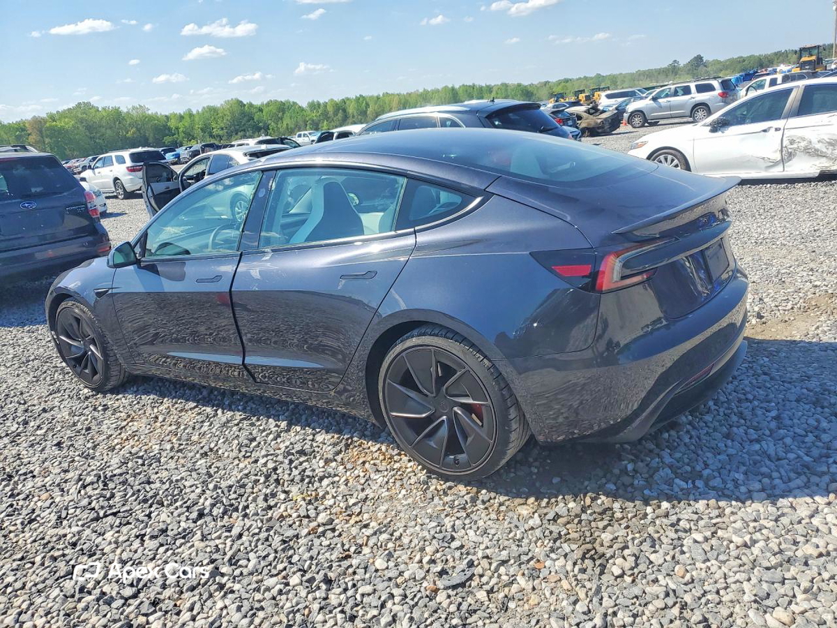 Tesla Model 3 2024