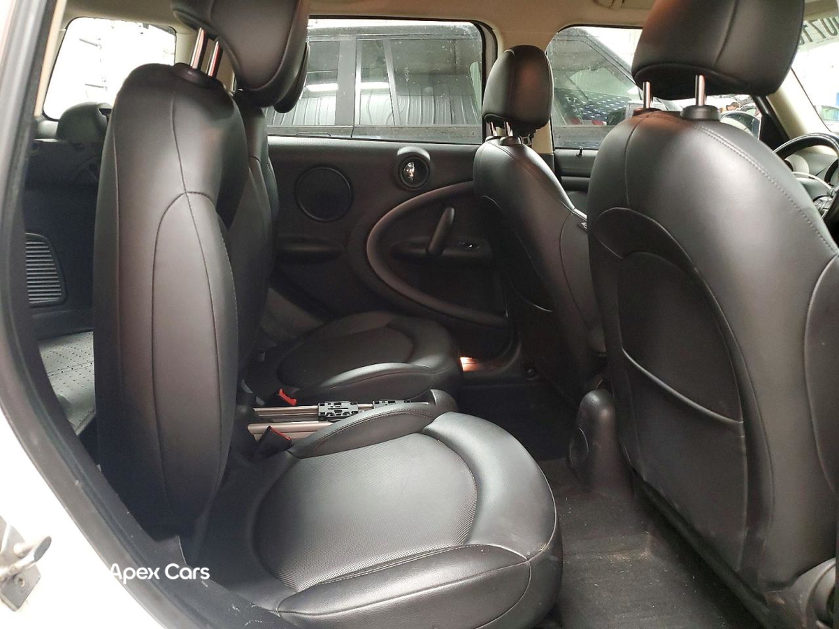 MINI Cooper 2012