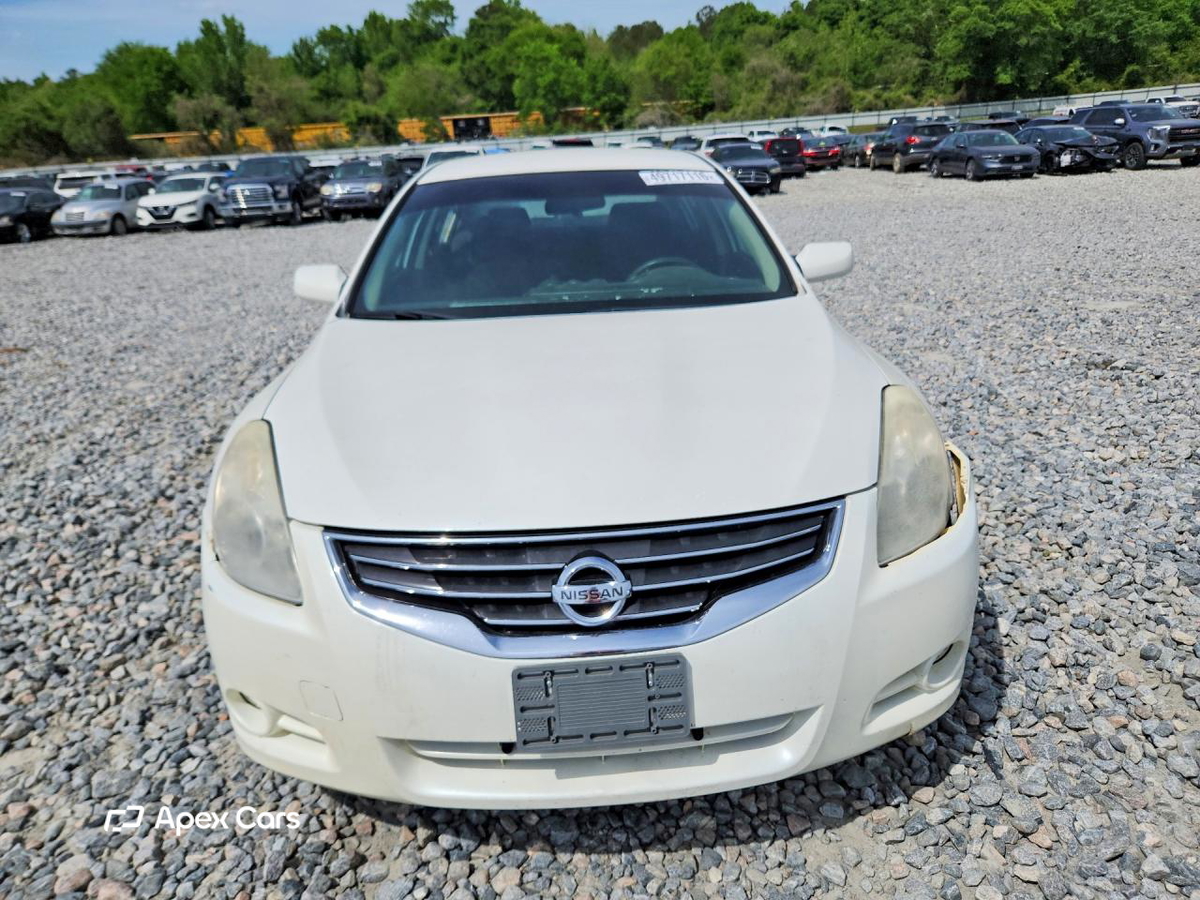 Nissan Altima 2012