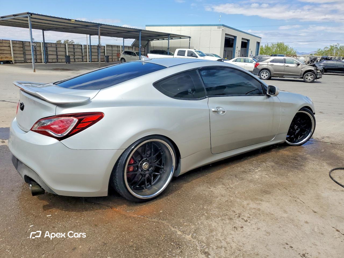 Hyundai Genesis 2013