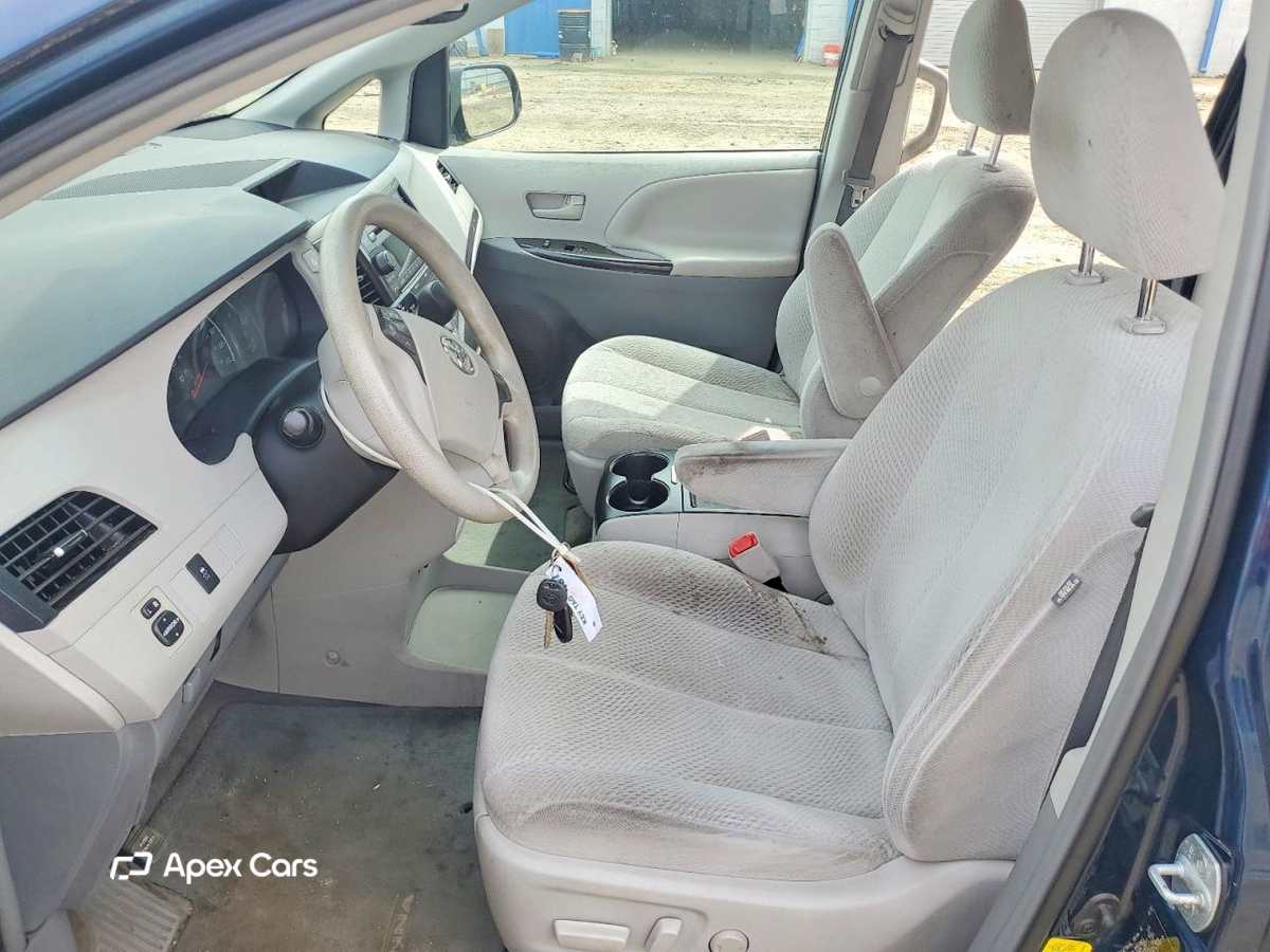 Toyota Sienna 2012