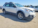 Subaru Outback 2014