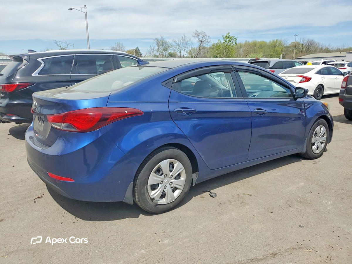 Hyundai Elantra 2016