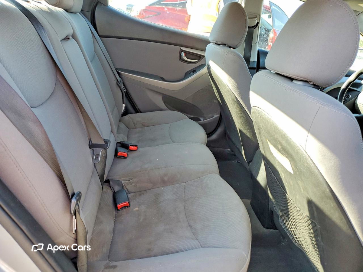 Hyundai Elantra 2016