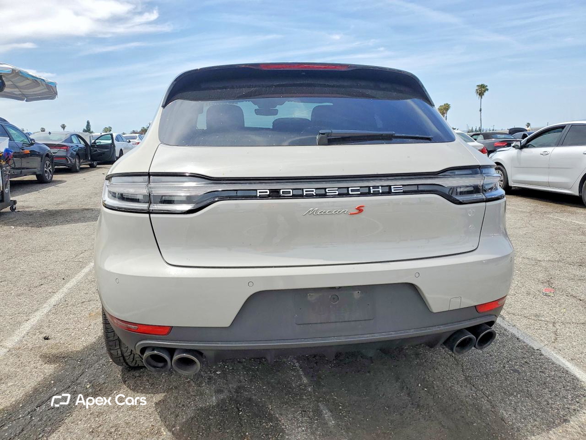 Porsche Macan 2021