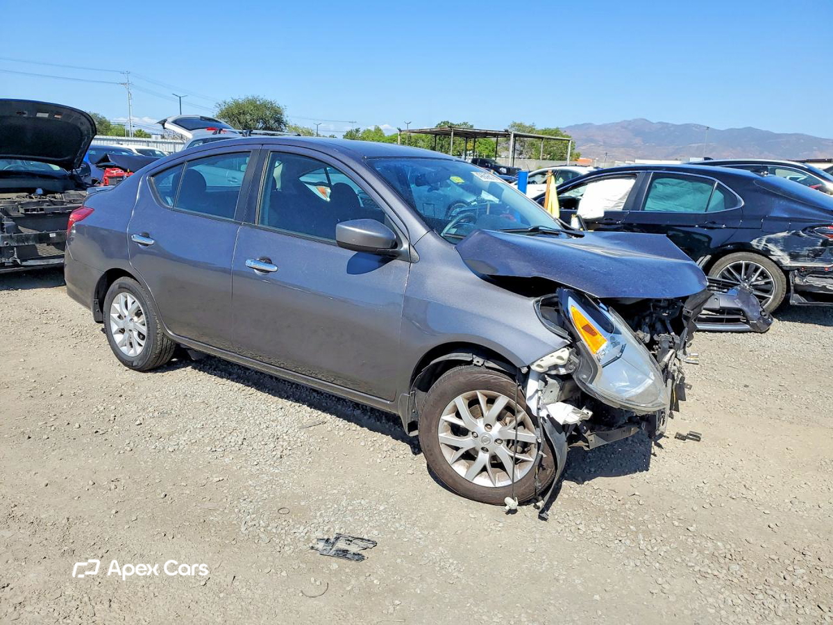 Nissan Versa 2017