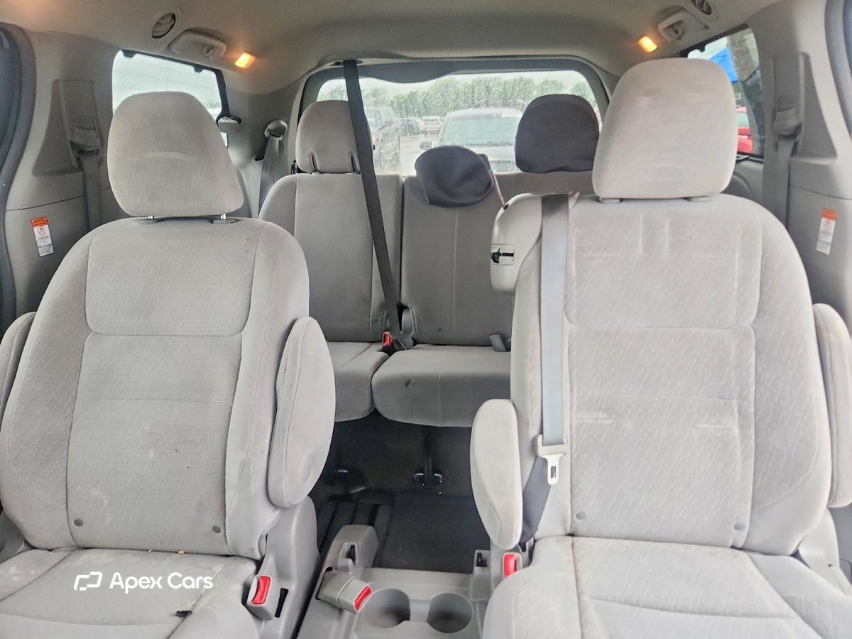 Toyota Sienna 2015