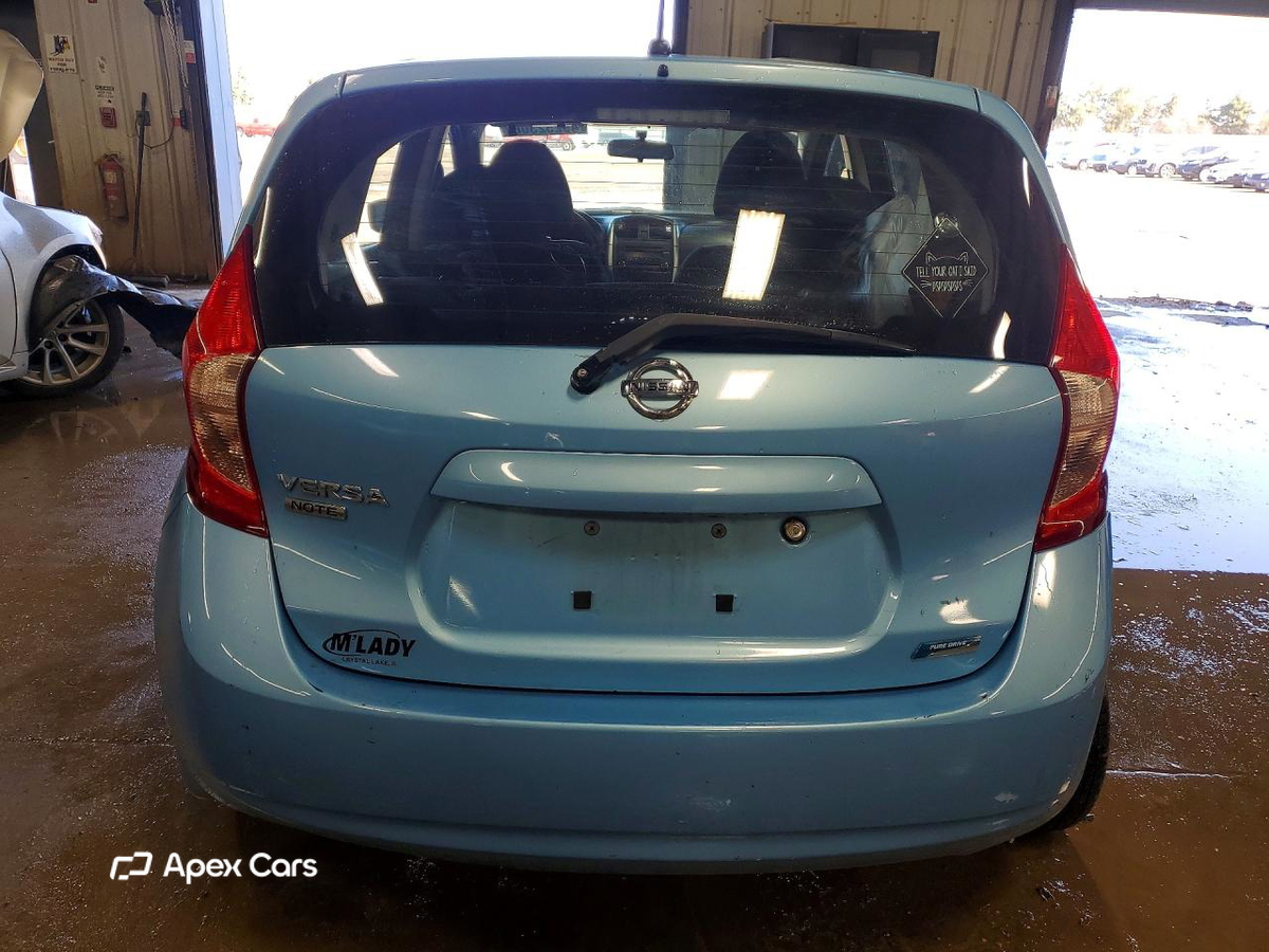 Nissan Versa 2015