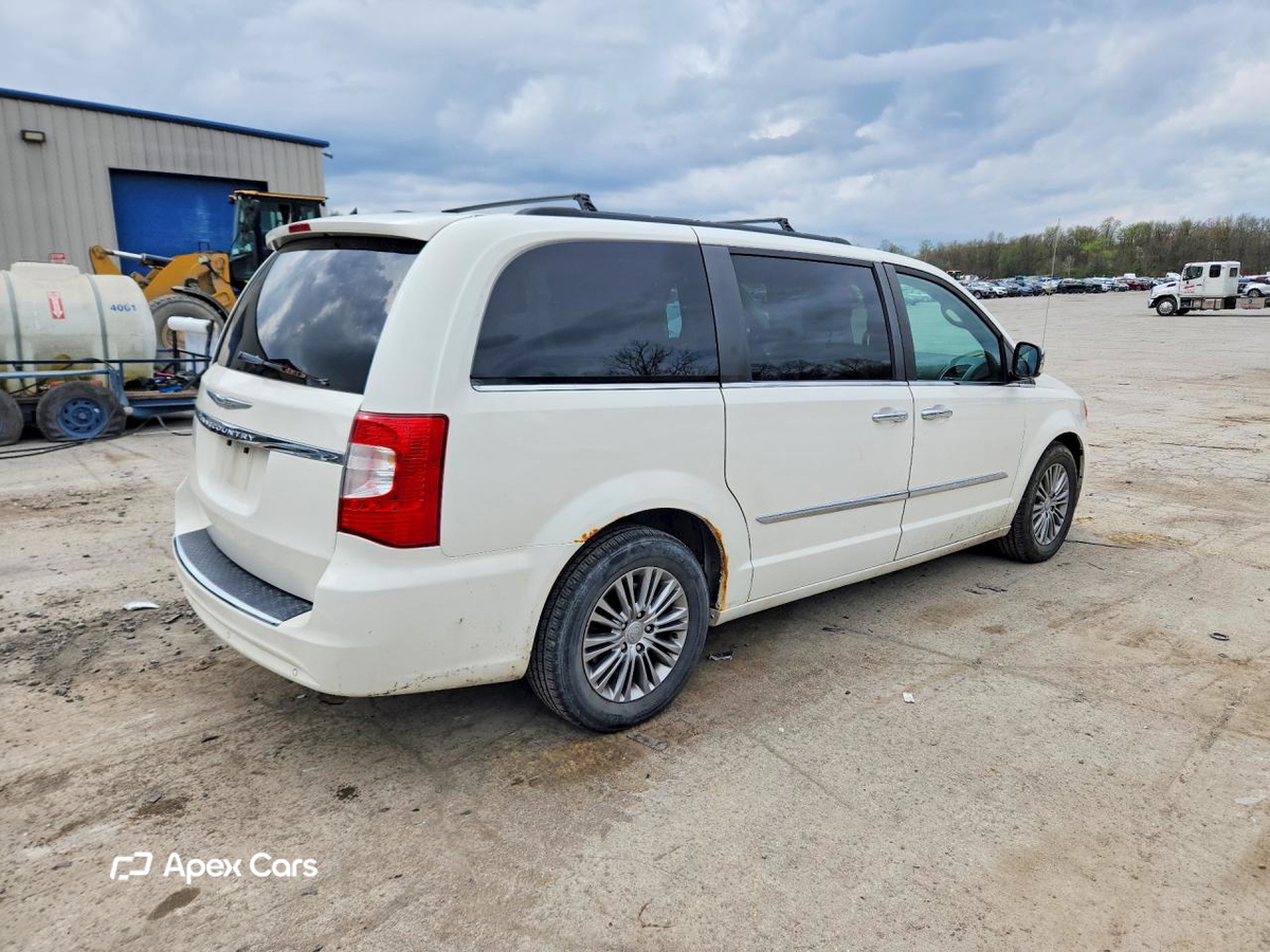 Chrysler Voyager 2013