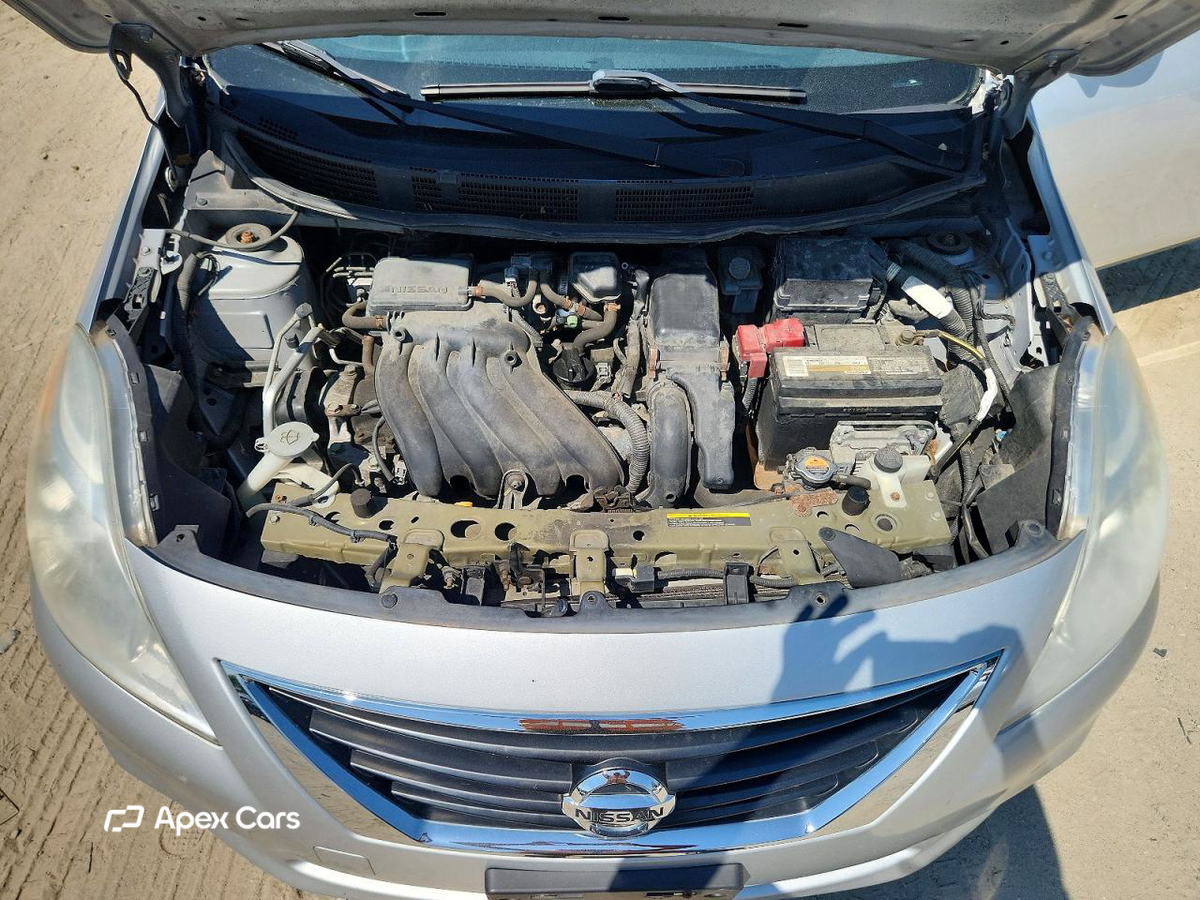 Nissan Versa 2012