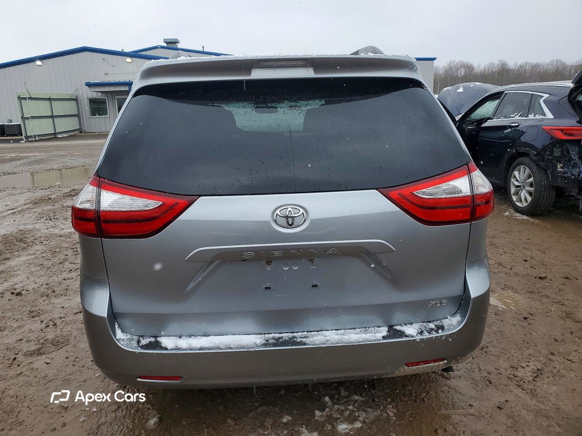 Toyota Sienna 2017