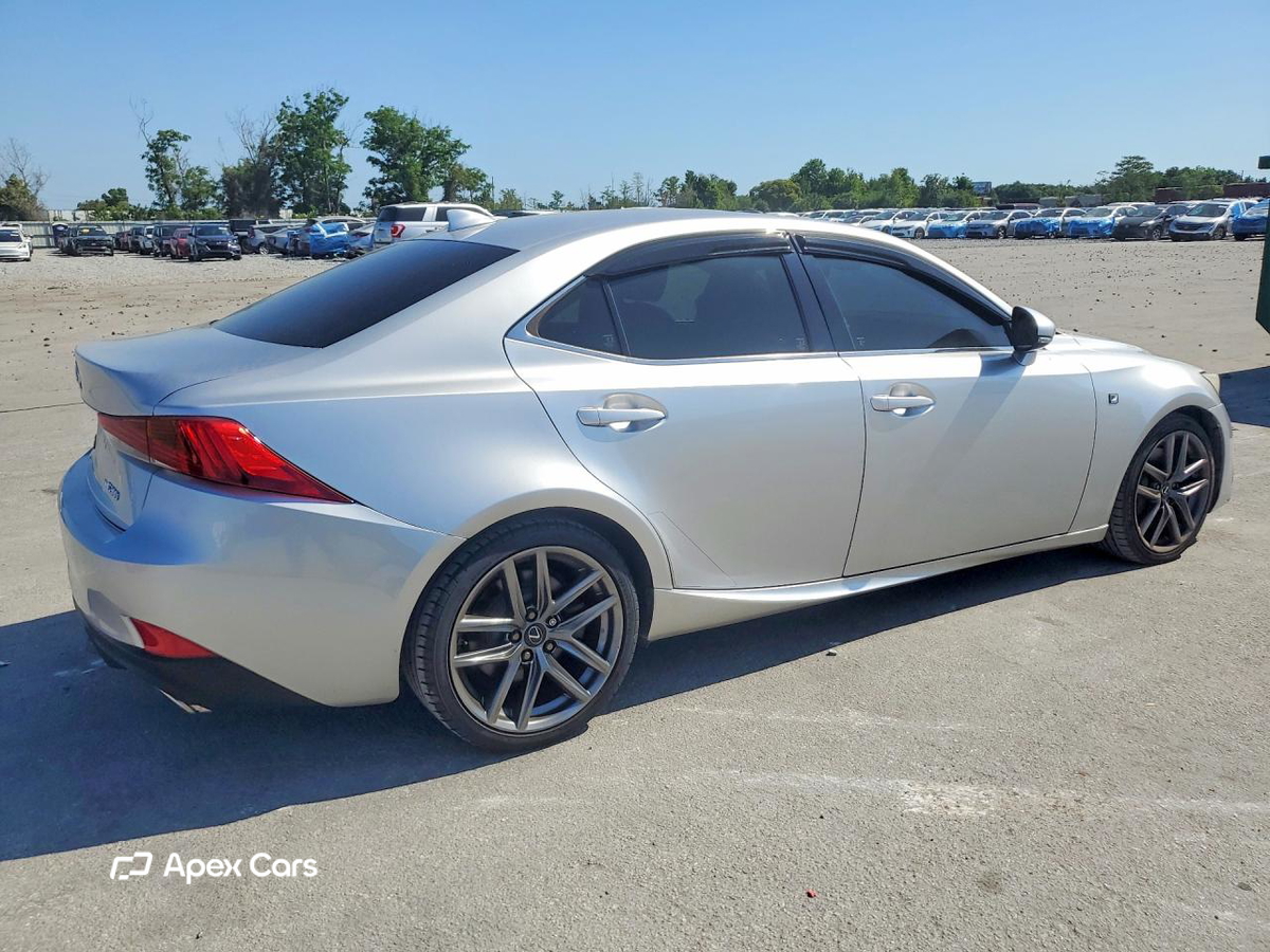 Lexus IS 2019