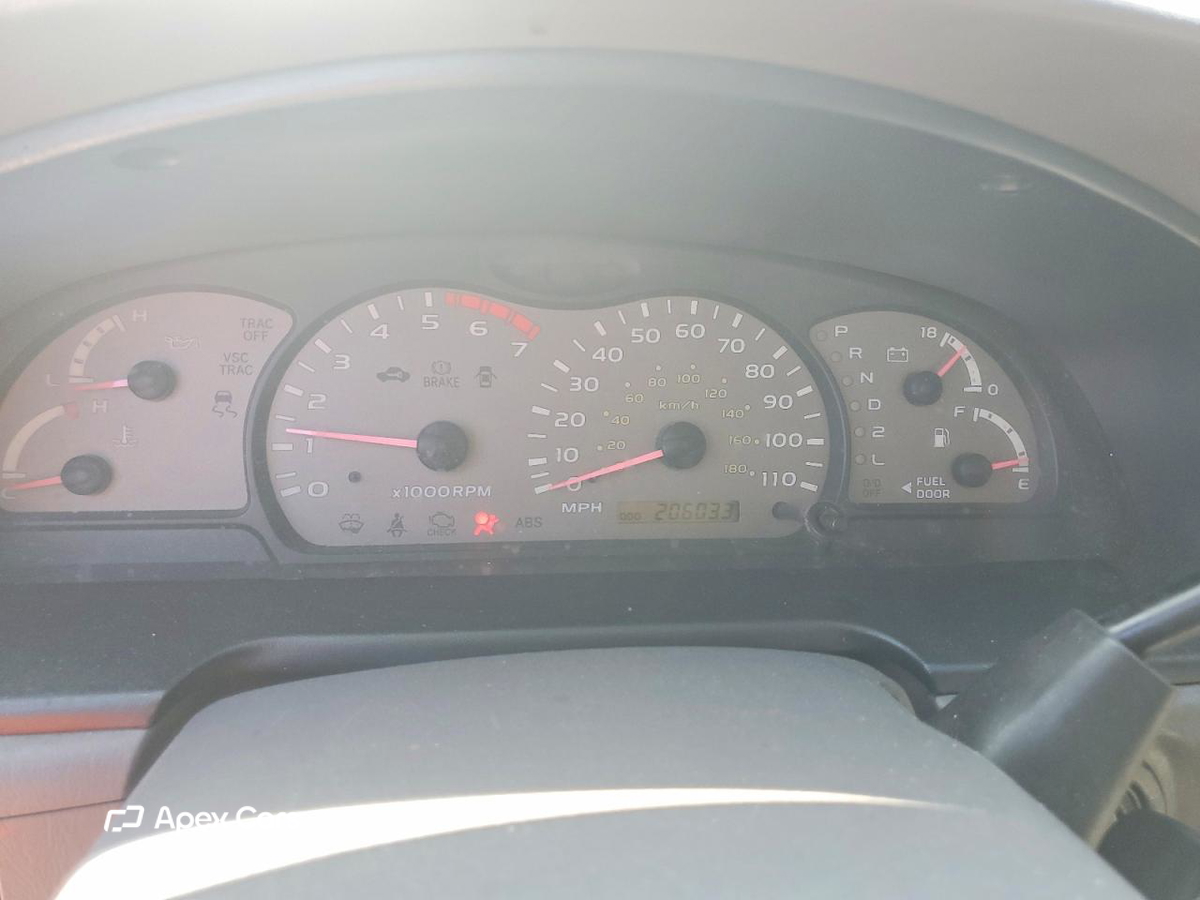 Toyota Sequoia 2003