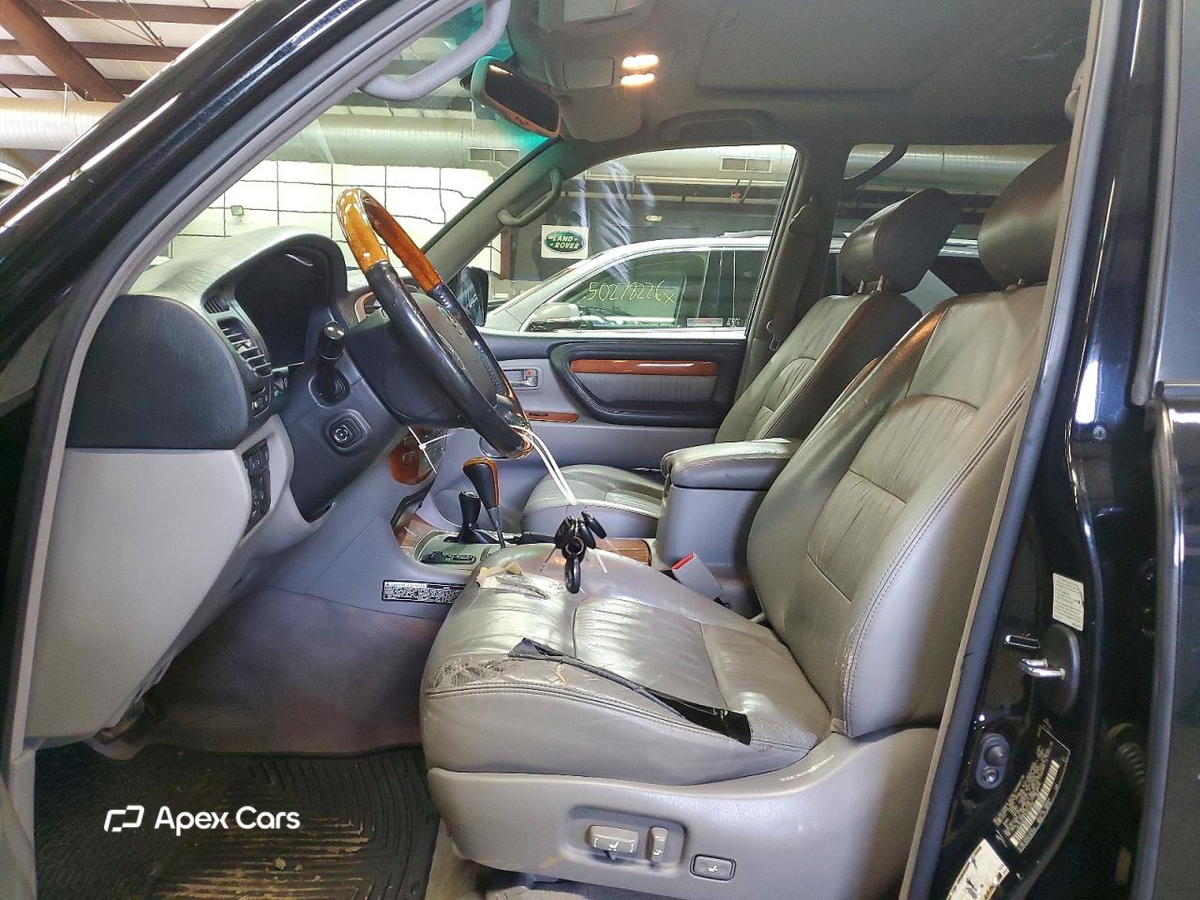 Lexus LX 2006